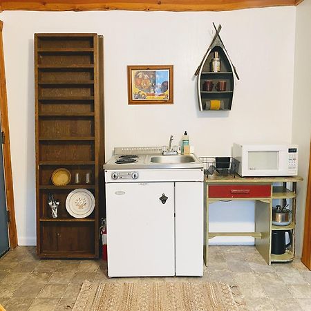 Flathead Lake Resort Woods Bay Extérieur photo