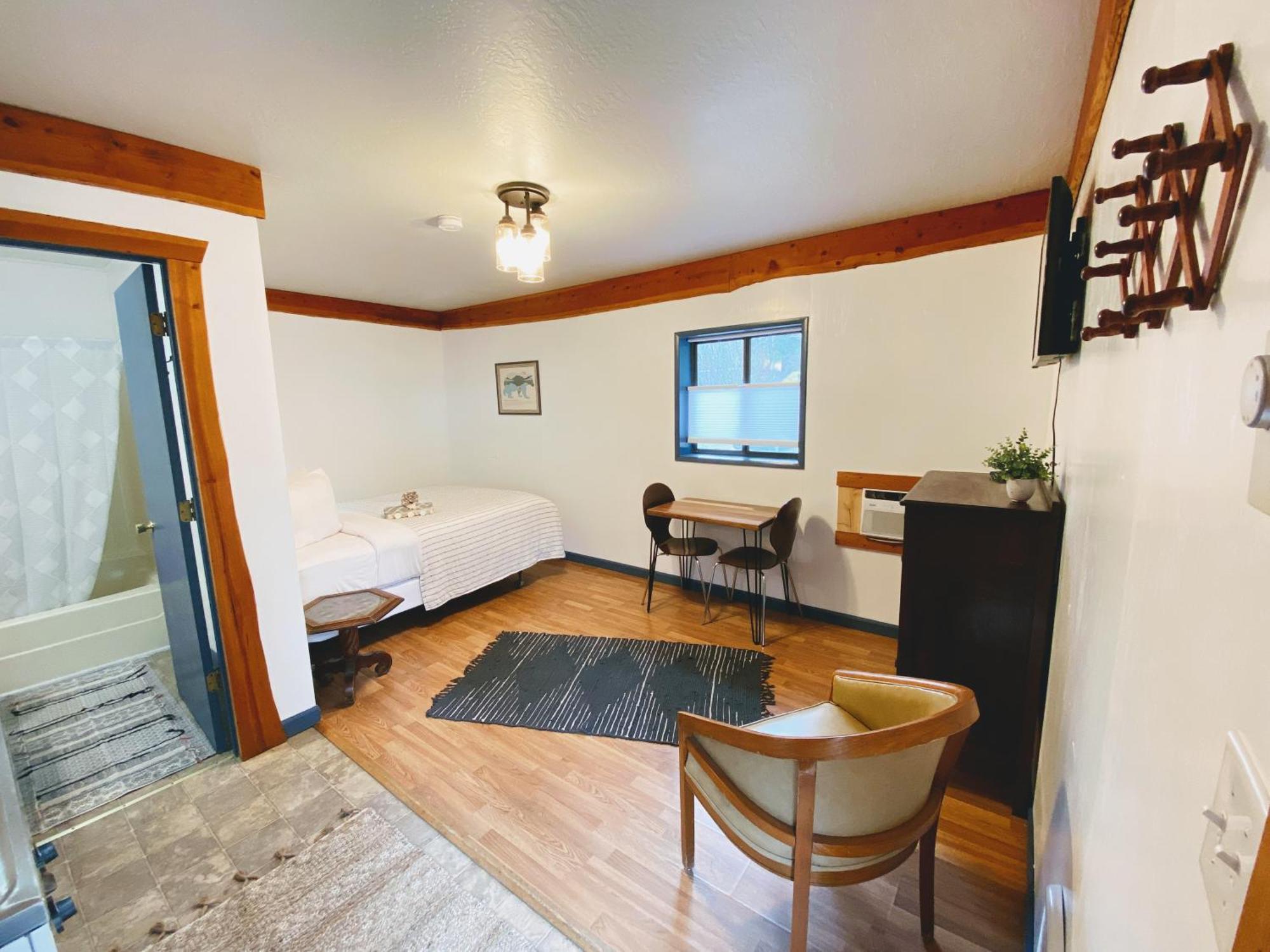 Flathead Lake Resort Woods Bay Extérieur photo